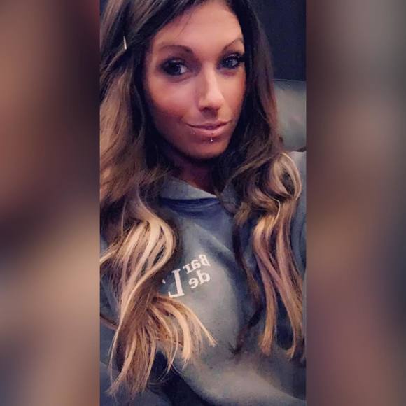 Meet your Posher, Jessiika - Picture 1 of 1